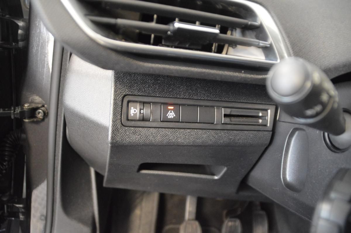 peugeot-3008-2021-diesel-1499cc