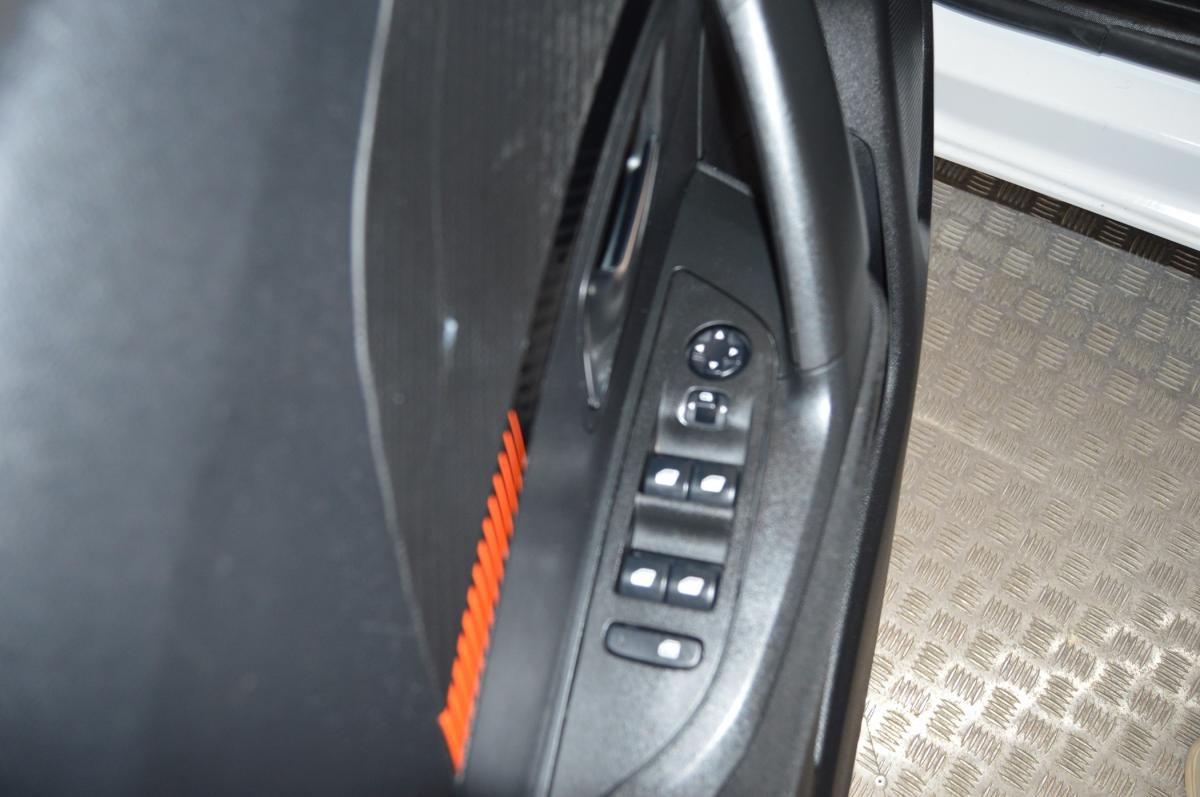 peugeot-2008-2020-gasolina-1199cc