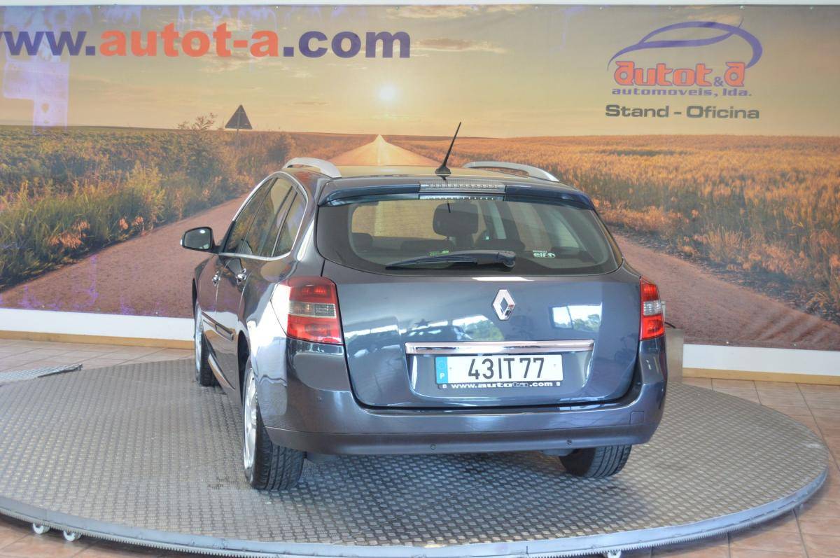 renault-laguna-break-2010-diesel-1461cc