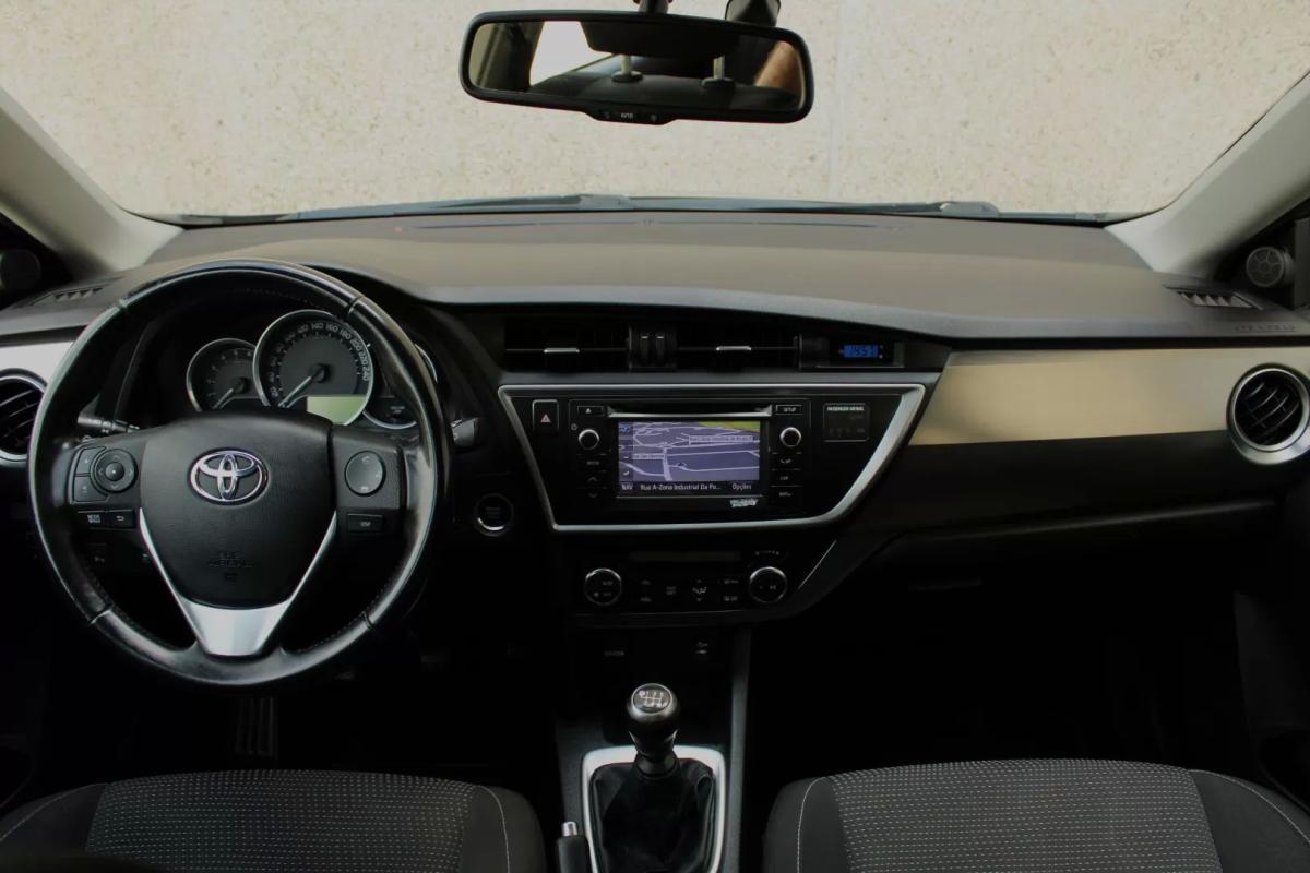 toyota-auris-2013-diesel-1364cc