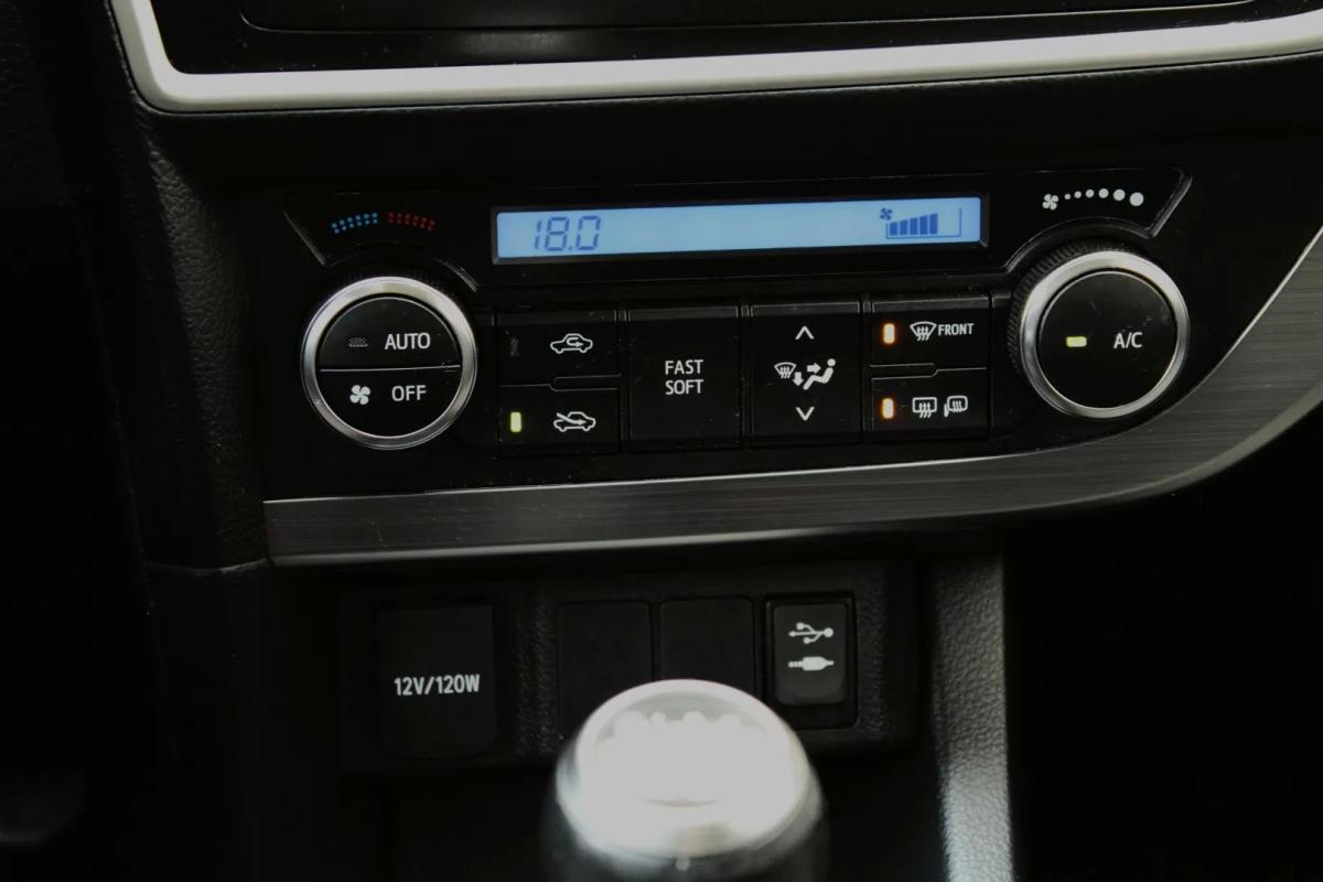 toyota-auris-2013-diesel-1364cc