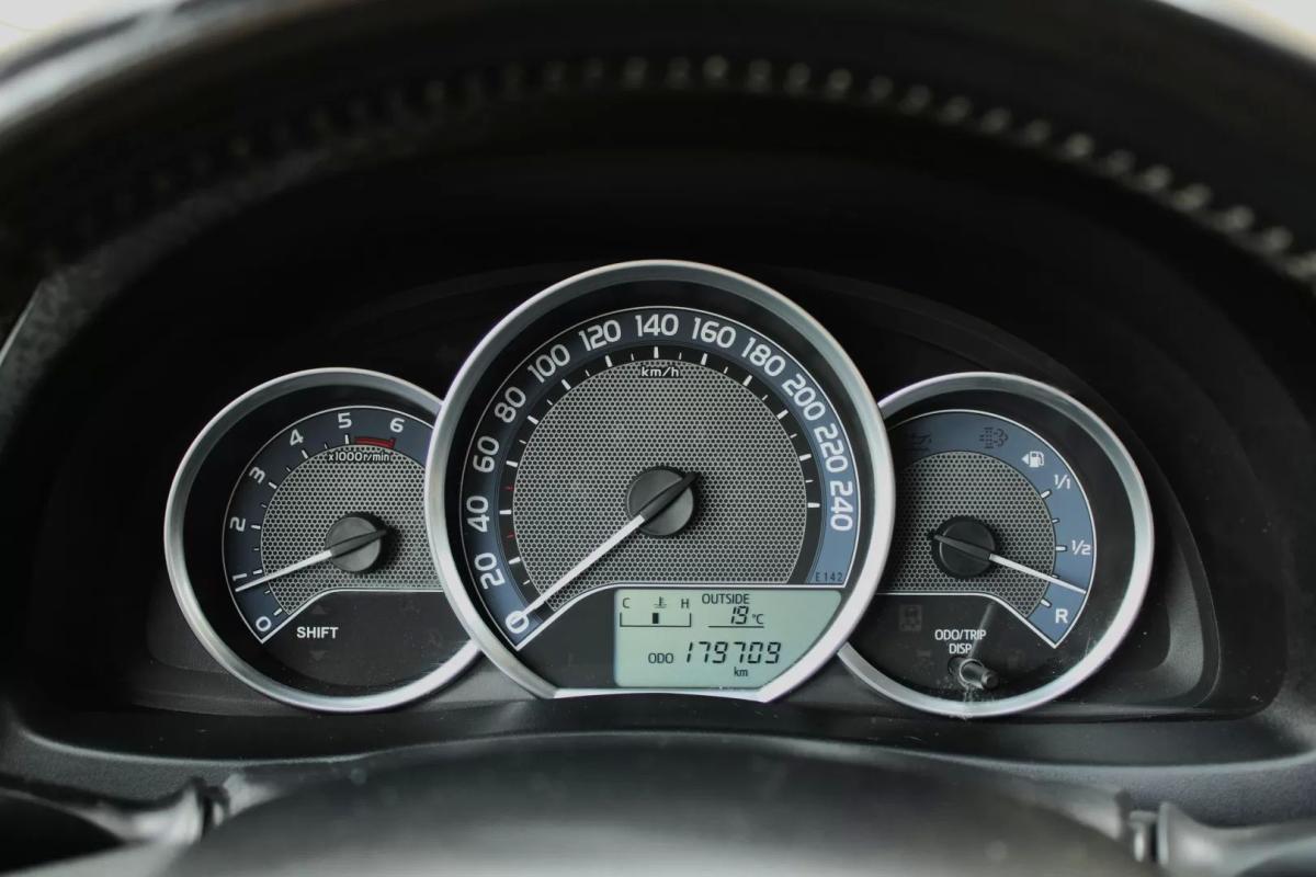 toyota-auris-2013-diesel-1364cc