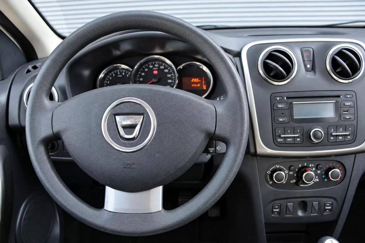 dacia-sandero-2014-gasolina-898cc