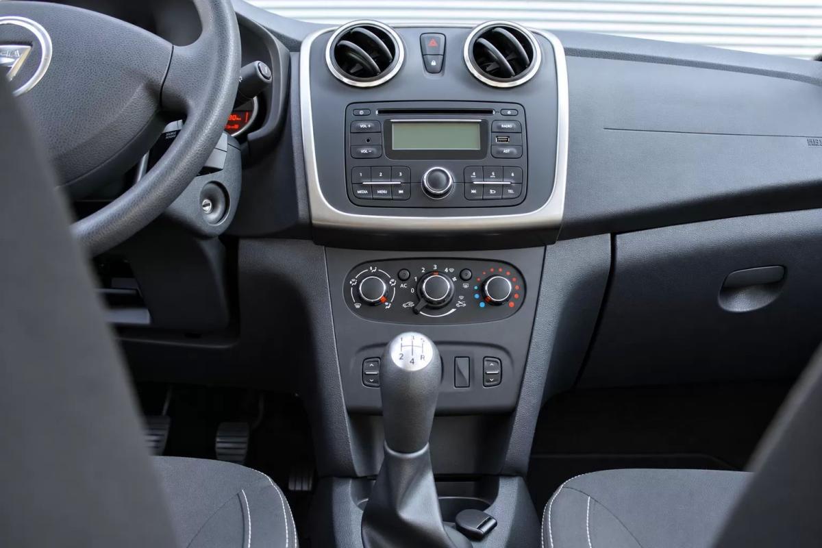 dacia-sandero-2014-gasolina-898cc