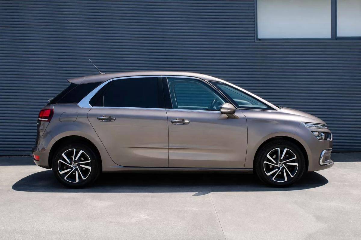 citroen-c4-picasso-2017-diesel-1560cc