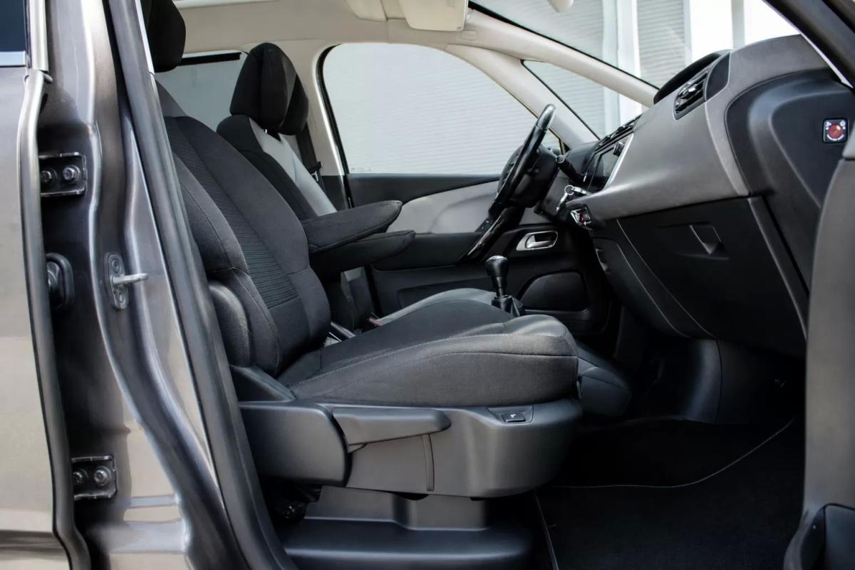 citroen-c4-picasso-2017-diesel-1560cc