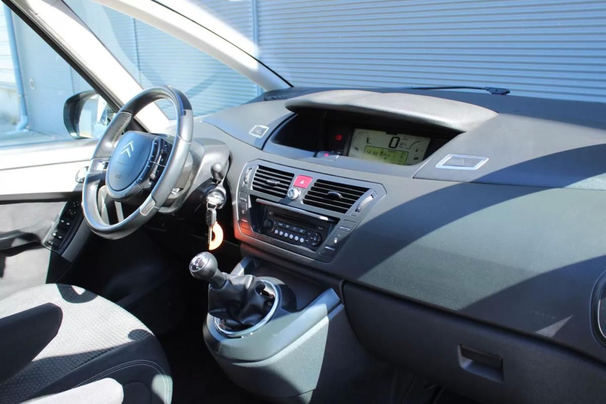 citroen-c4-picasso-2010-diesel-1560cc