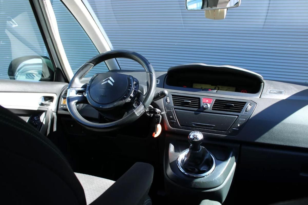 citroen-c4-picasso-2010-diesel-1560cc
