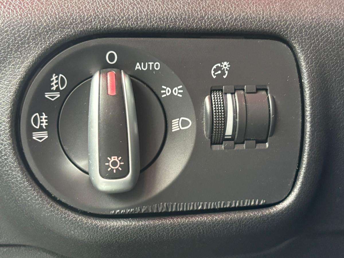 audi-a1-2011-diesel-1598cc