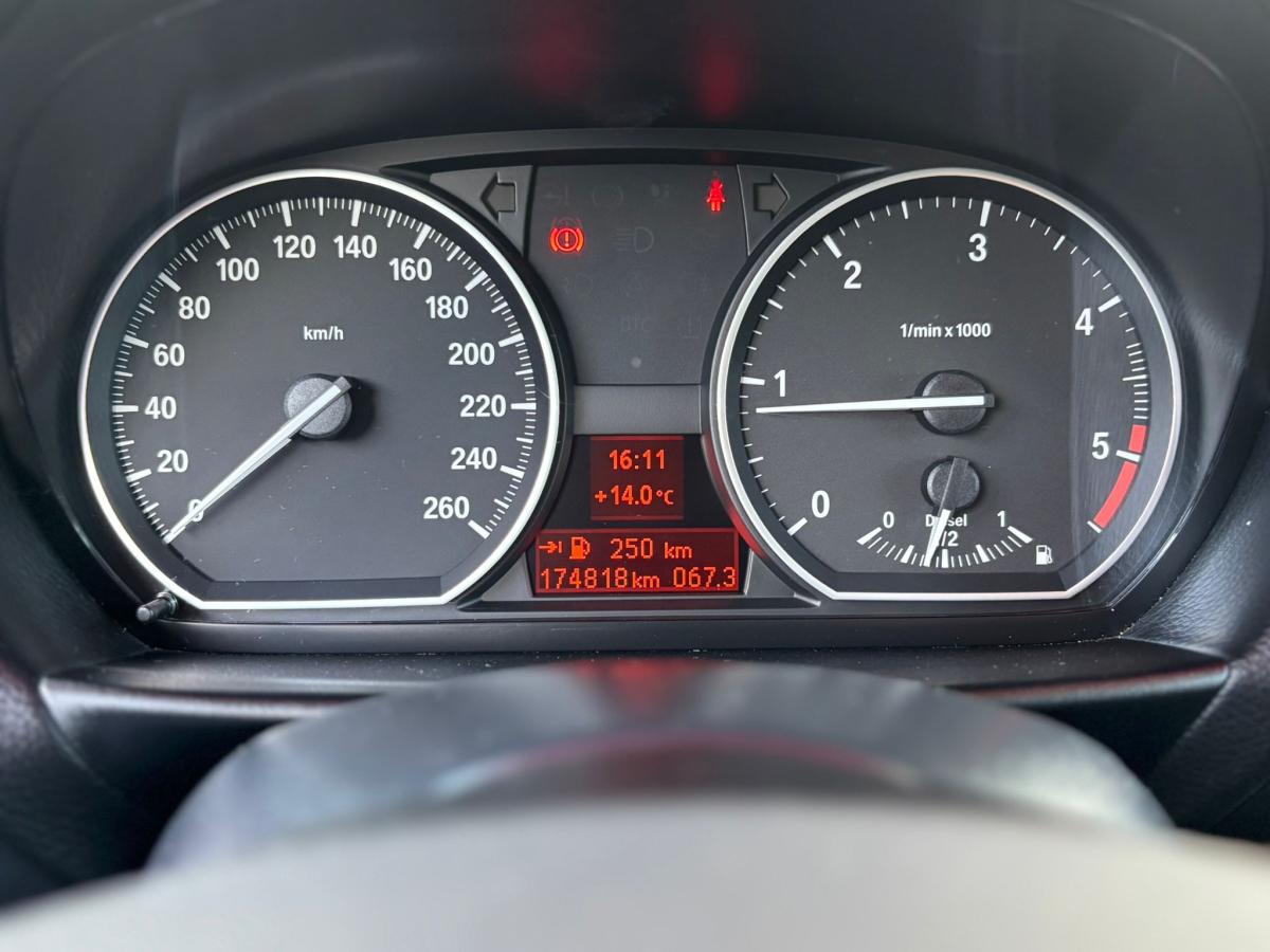 bmw-serie-1-2011-diesel-1995cc