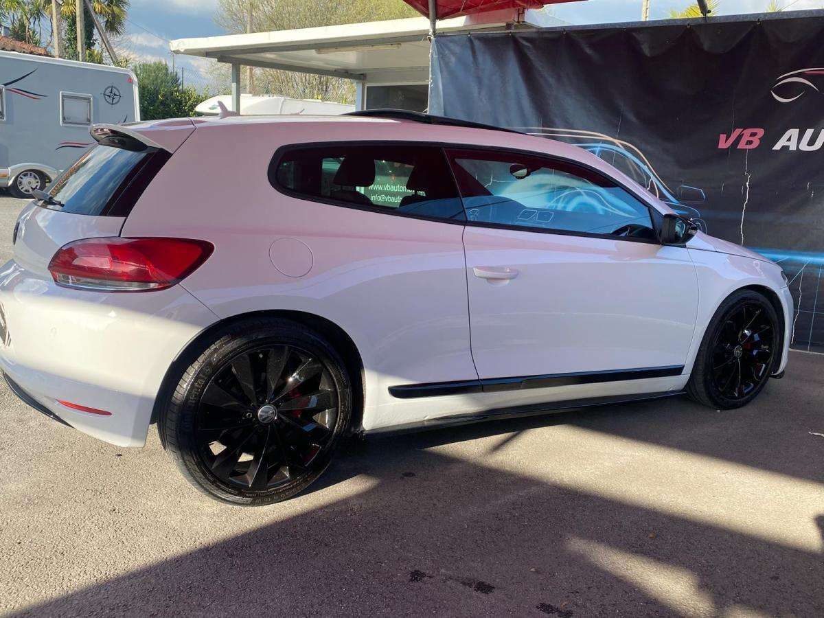 volkswagen-scirocco-2010-diesel-1968cc