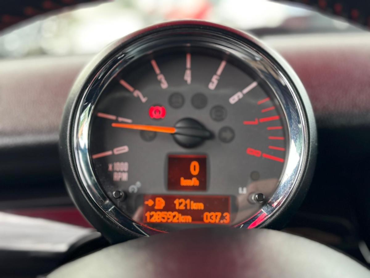 mini-cooper-2011-gasolina-1598cc