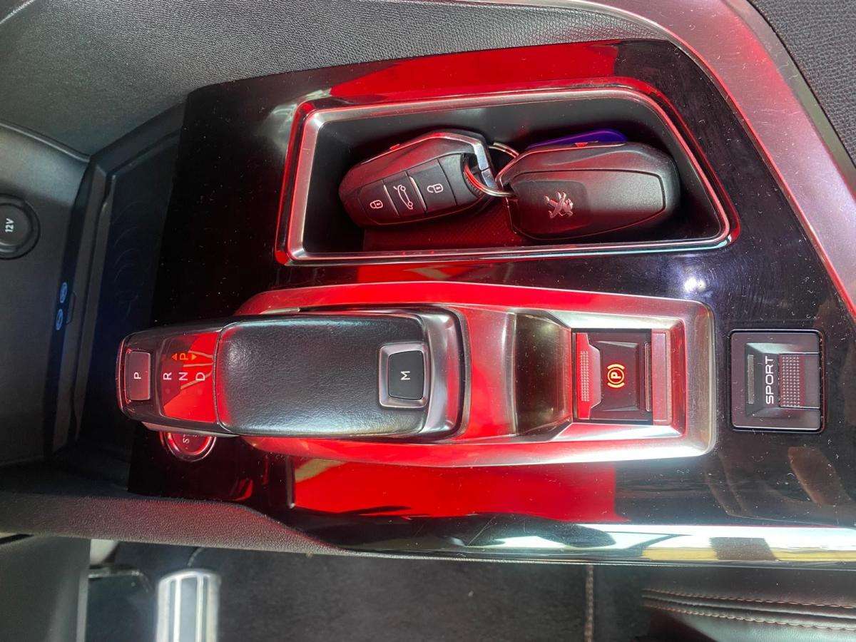 peugeot-5008-2017-diesel-1560cc