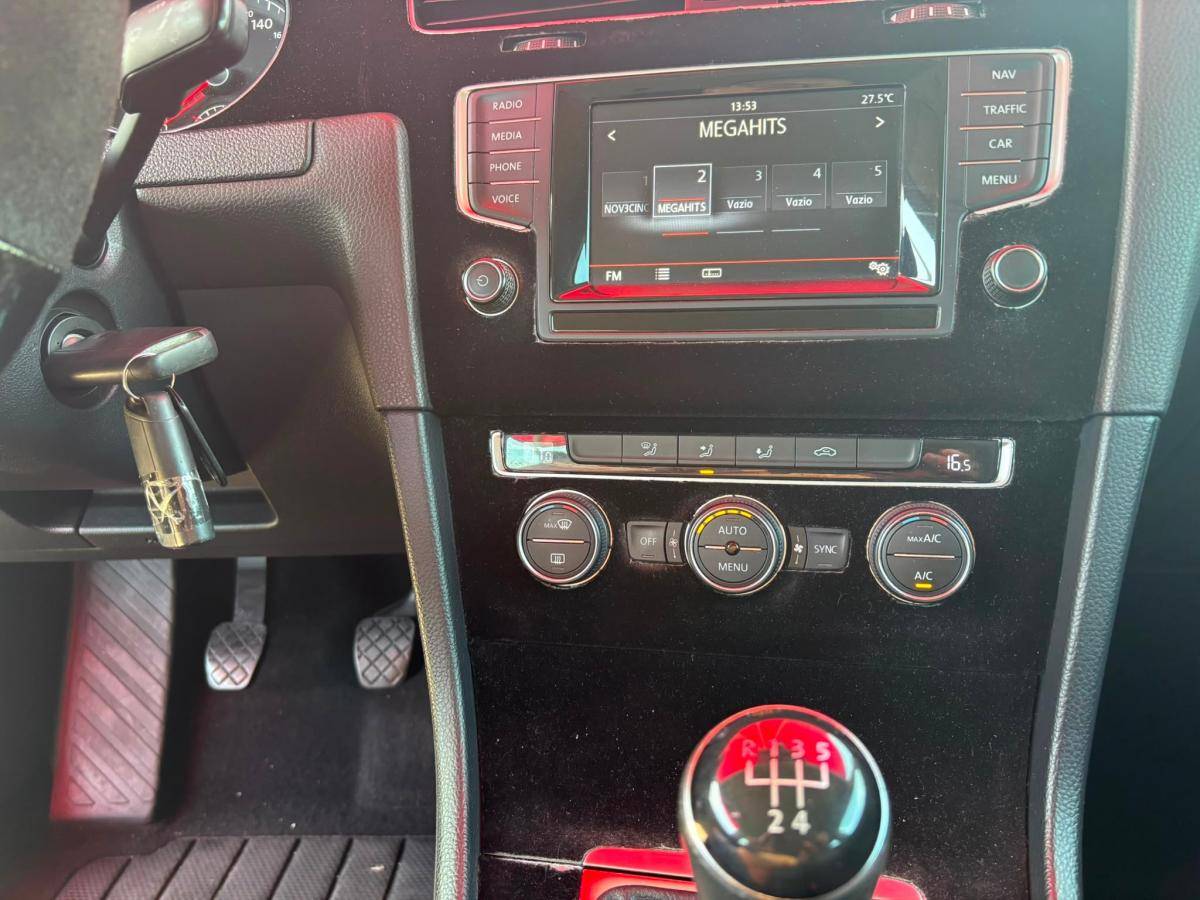 volkswagen-golf-2015-diesel-1598cc