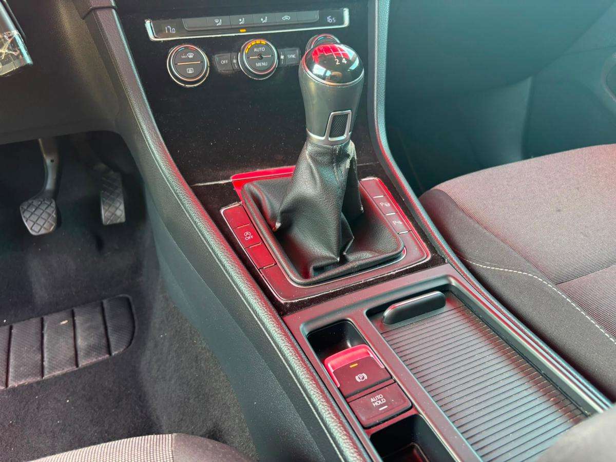 volkswagen-golf-2015-diesel-1598cc