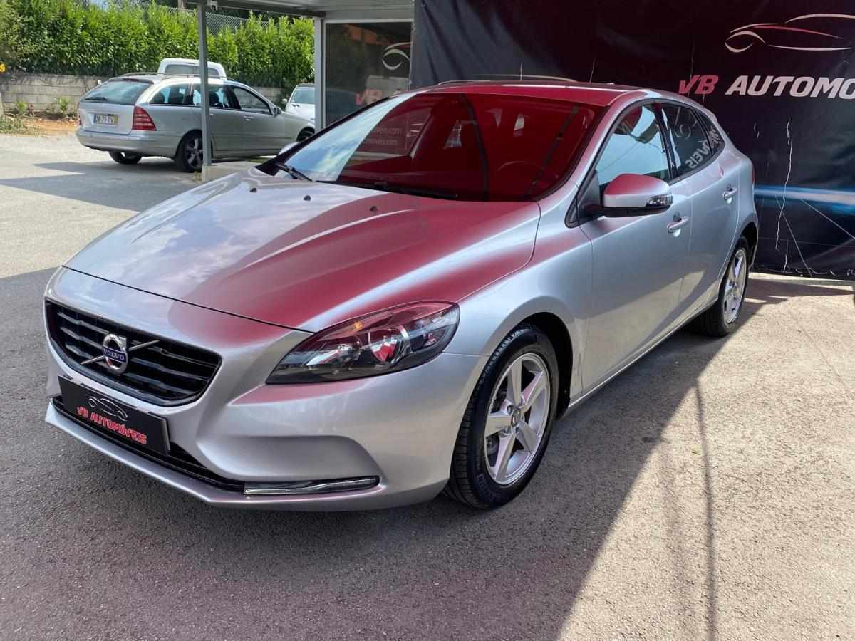 volvo-v40-2013-diesel-1560cc