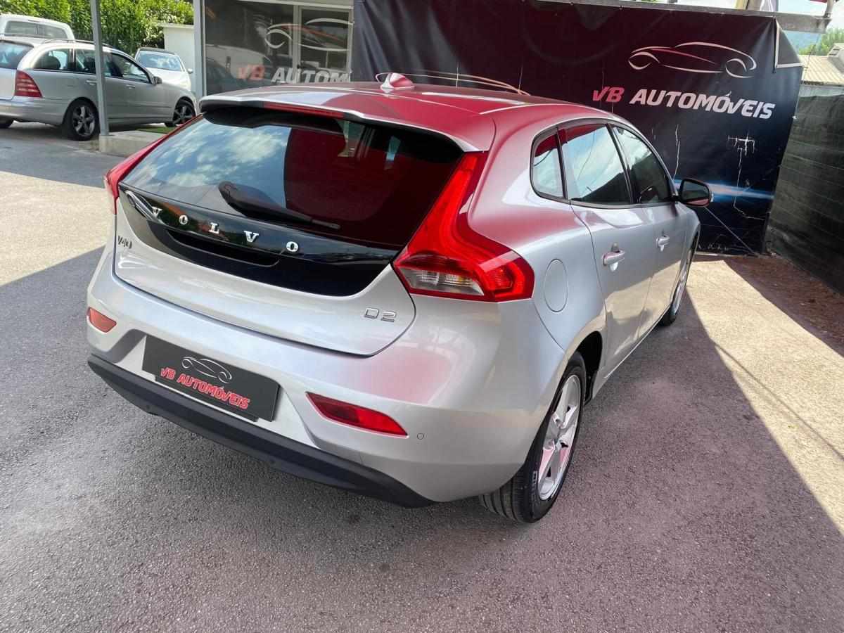 volvo-v40-2013-diesel-1560cc