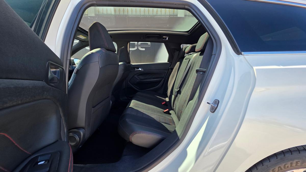 peugeot-308-sw-2016-diesel-1560cc