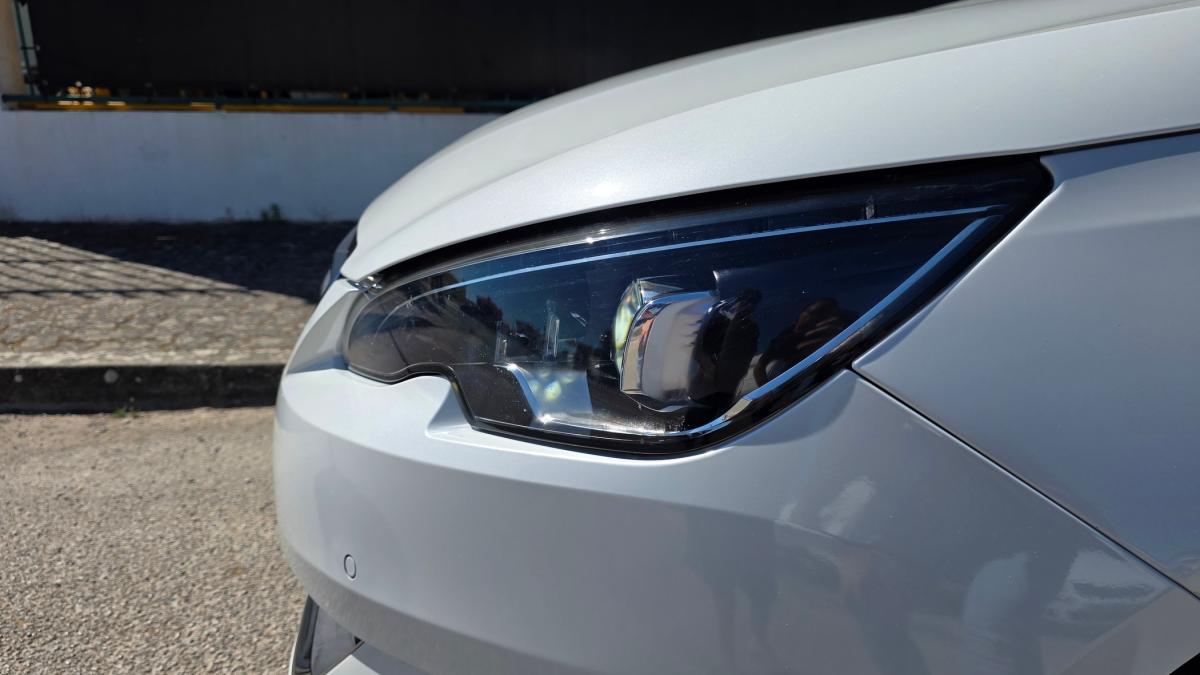 peugeot-308-sw-2016-diesel-1560cc