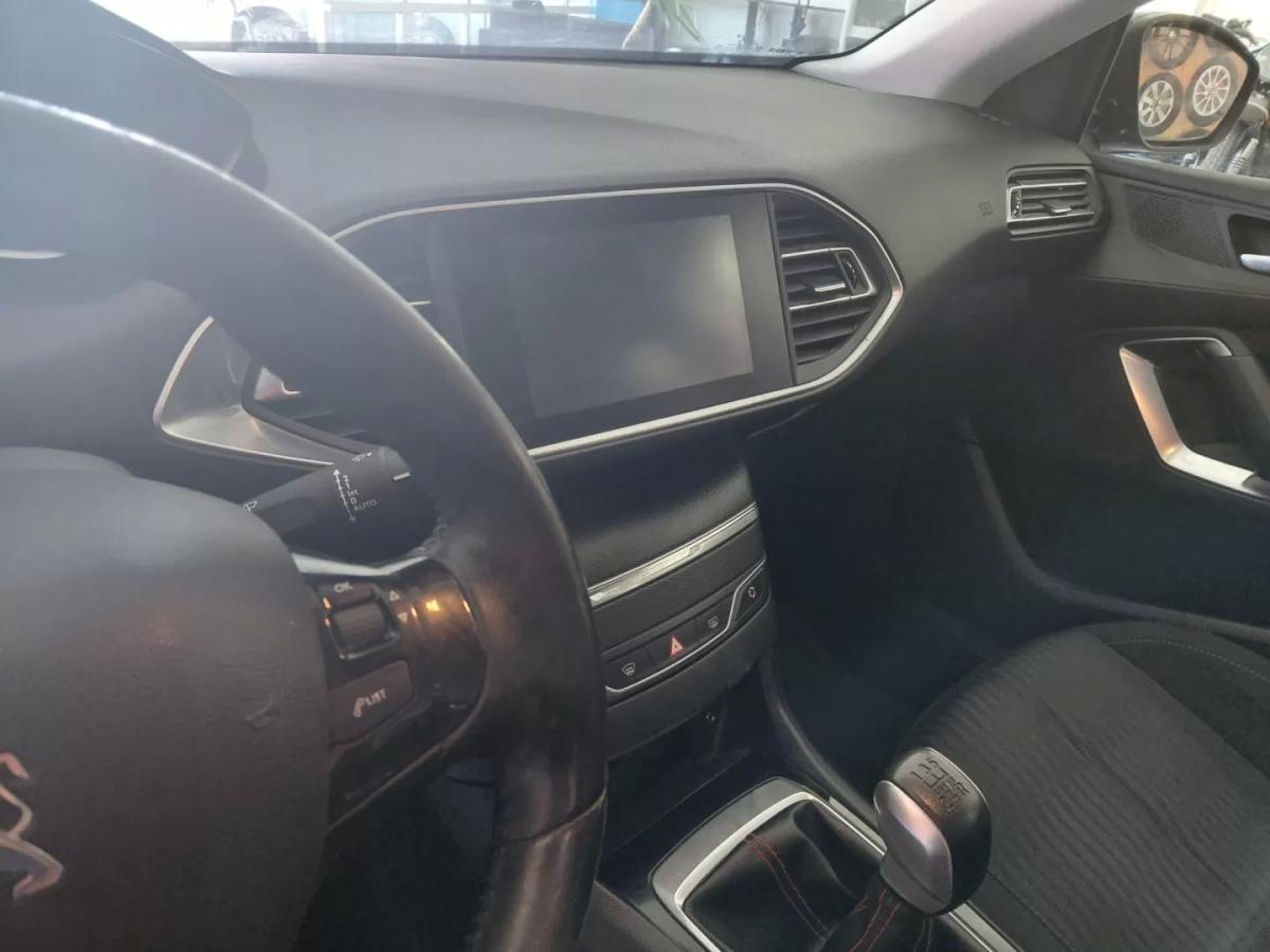 peugeot-308-2016-gasolina-1199cc