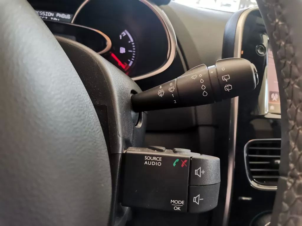 renault-clio-sport-tourer-2018-diesel-1461cc