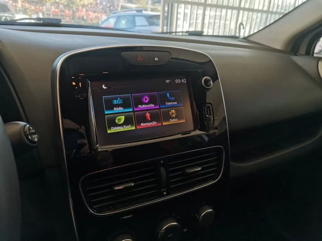renault-clio-sport-tourer-2018-diesel-1461cc