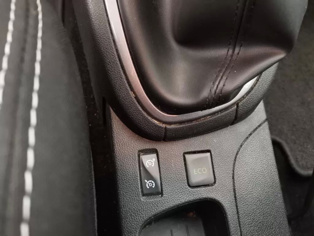 renault-clio-sport-tourer-2018-diesel-1461cc