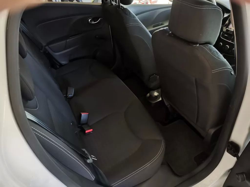 renault-clio-sport-tourer-2018-diesel-1461cc