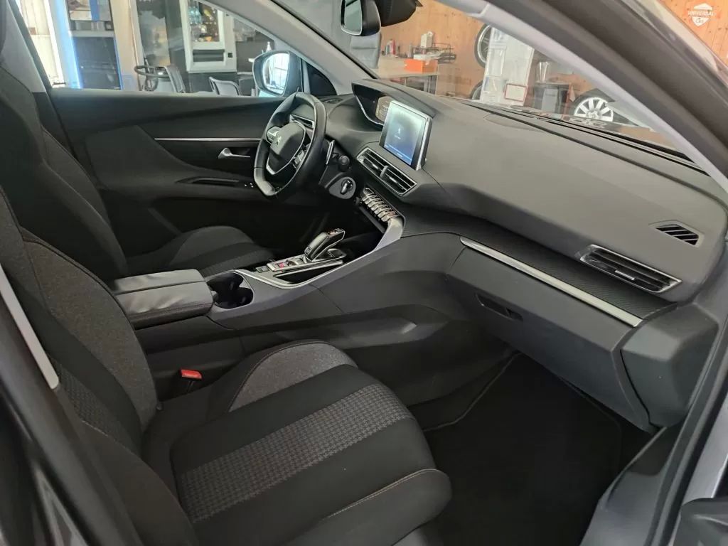 peugeot-5008-2017-diesel-1560cc