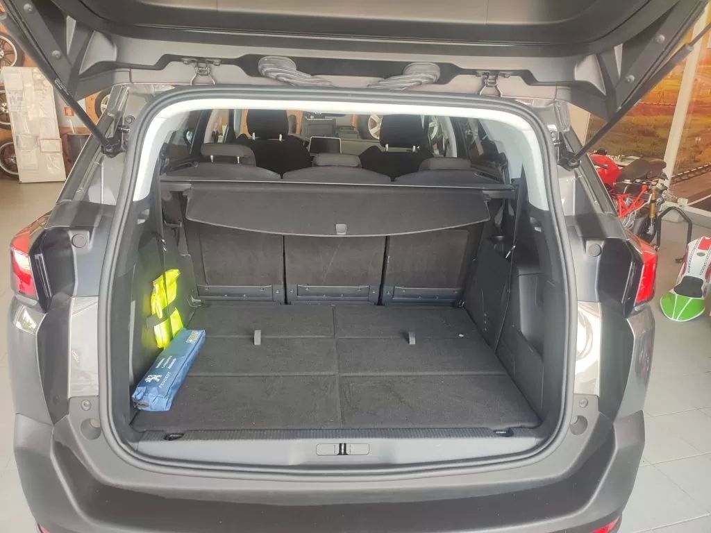 peugeot-5008-2017-diesel-1560cc