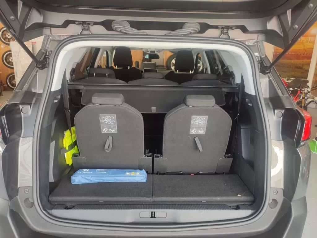 peugeot-5008-2017-diesel-1560cc