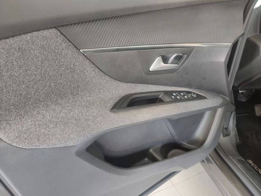 peugeot-5008-2017-diesel-1560cc