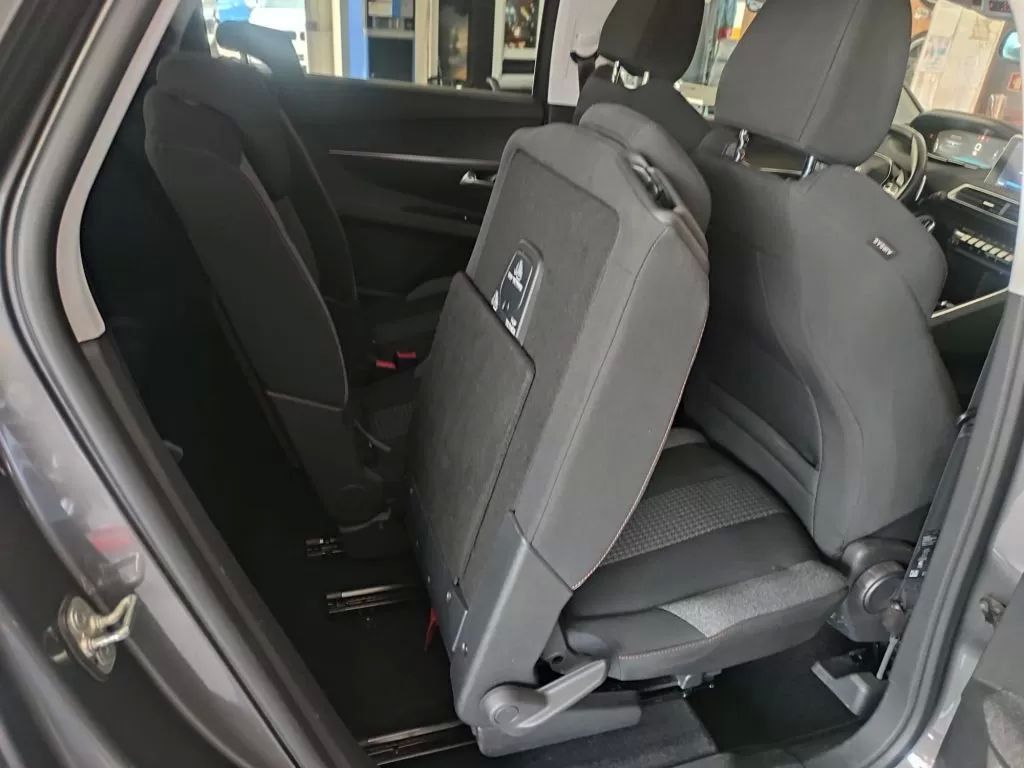 peugeot-5008-2017-diesel-1560cc