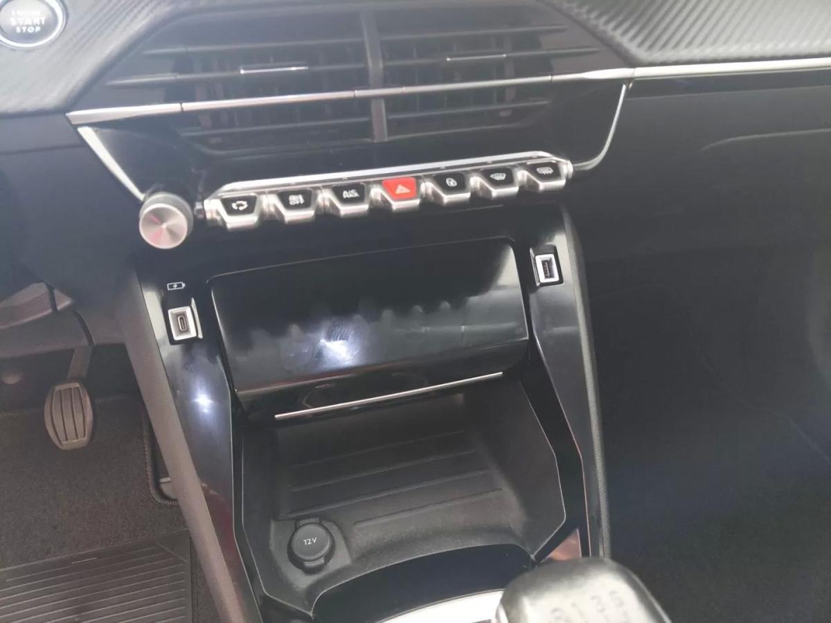 peugeot-2008-2021-gasolina-1199cc