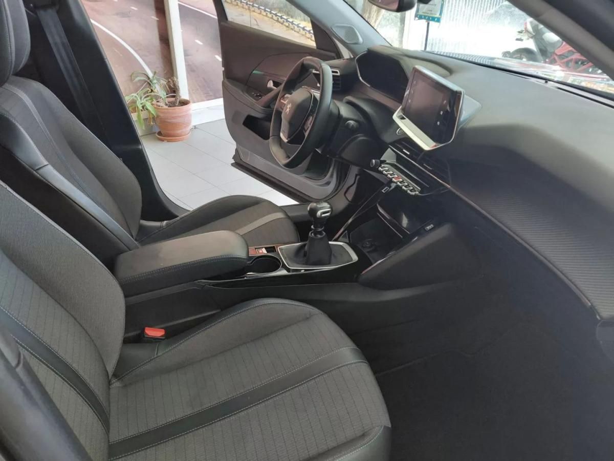 peugeot-2008-2021-gasolina-1199cc