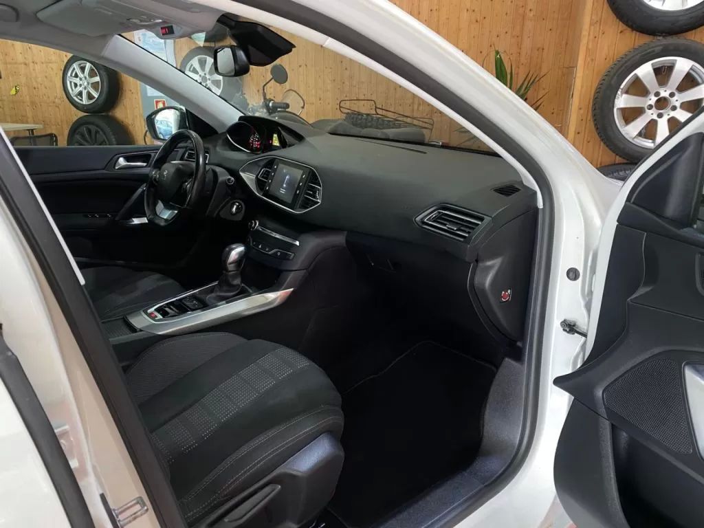 peugeot-308-2016-gasolina-1199cc
