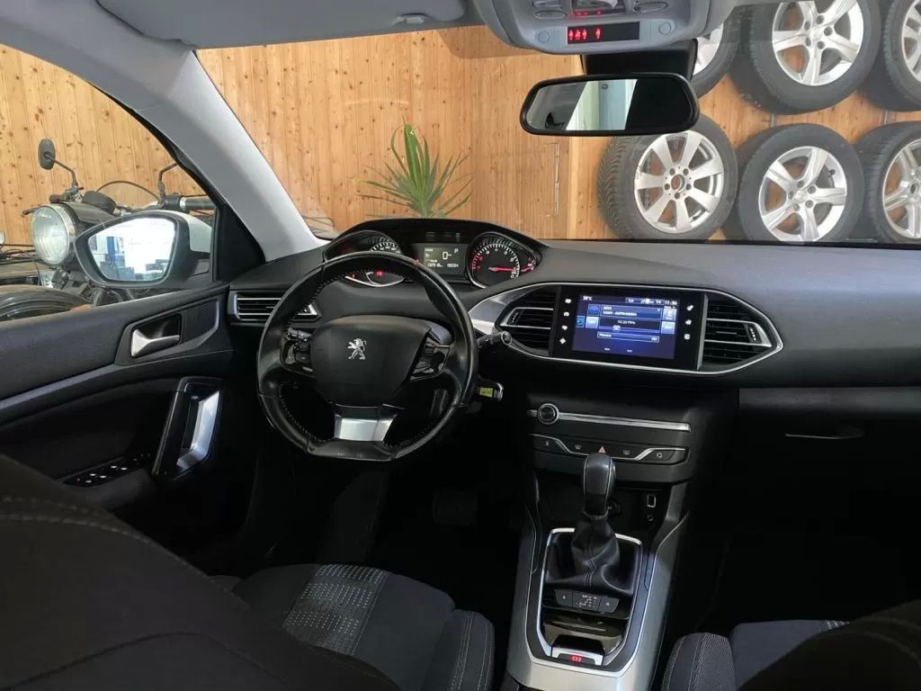 peugeot-308-2016-gasolina-1199cc
