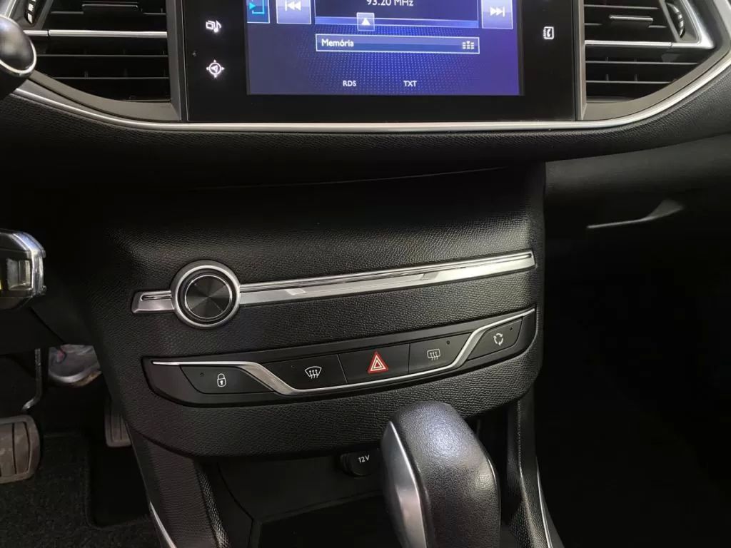 peugeot-308-2016-gasolina-1199cc