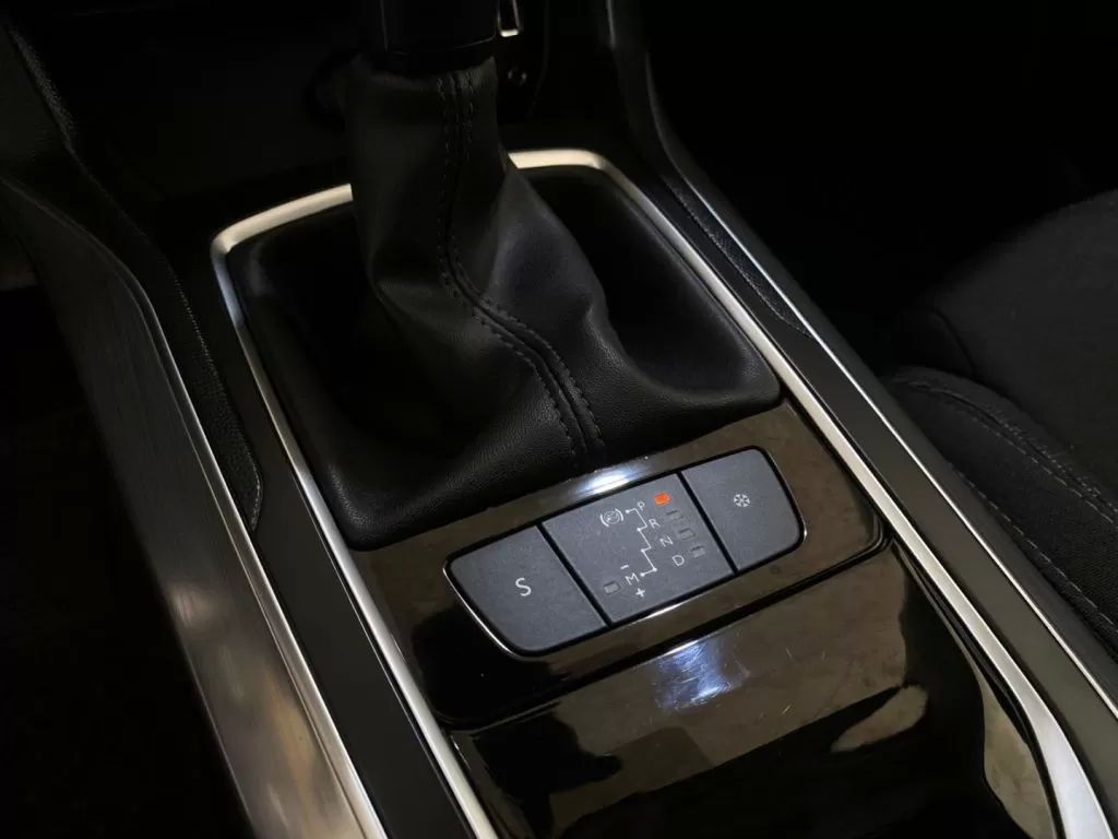 peugeot-308-2016-gasolina-1199cc