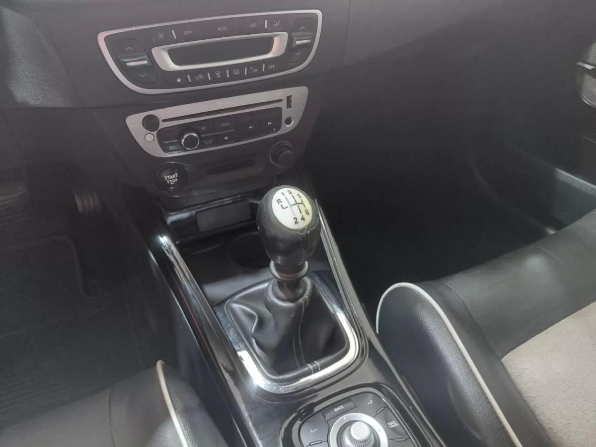renault-megane-sport-tourer-2012-diesel-1461cc
