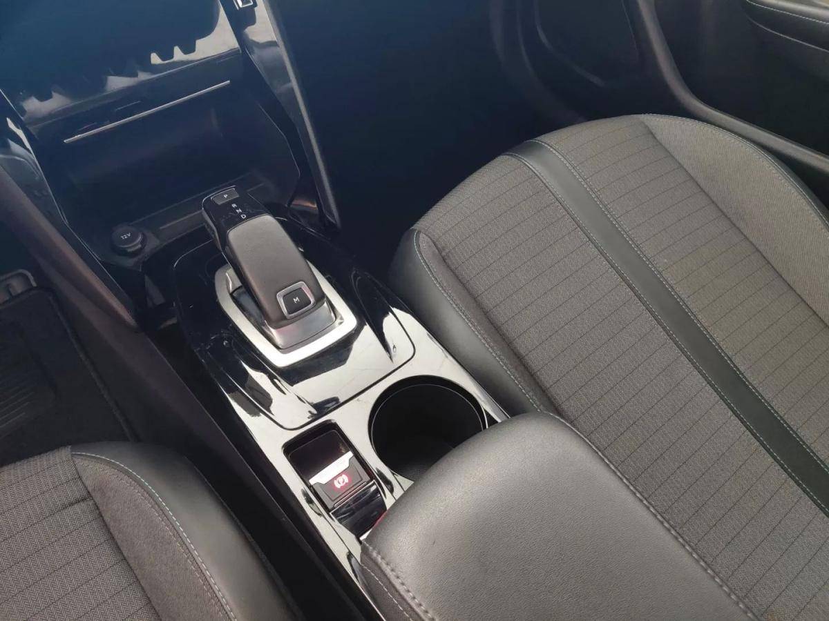 peugeot-2008-2021-gasolina-1199cc