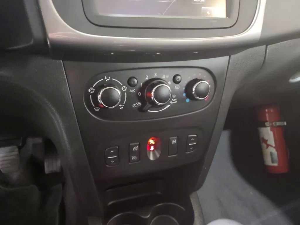 dacia-sandero-2015-diesel-1461cc