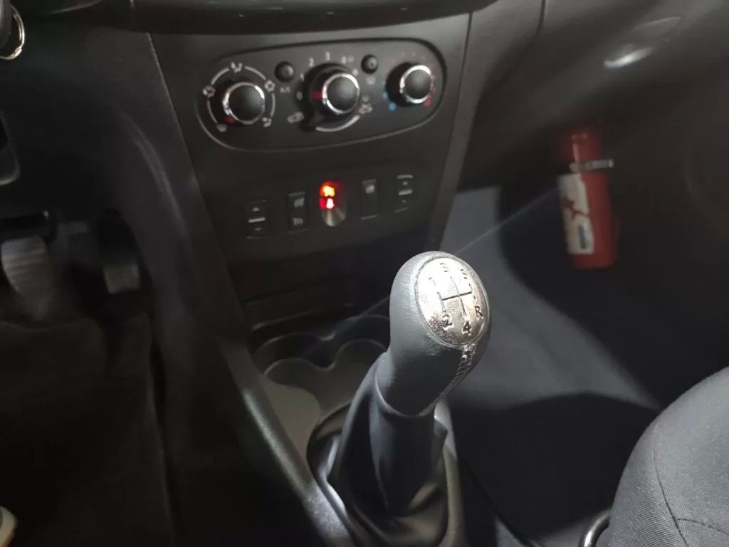 dacia-sandero-2015-diesel-1461cc