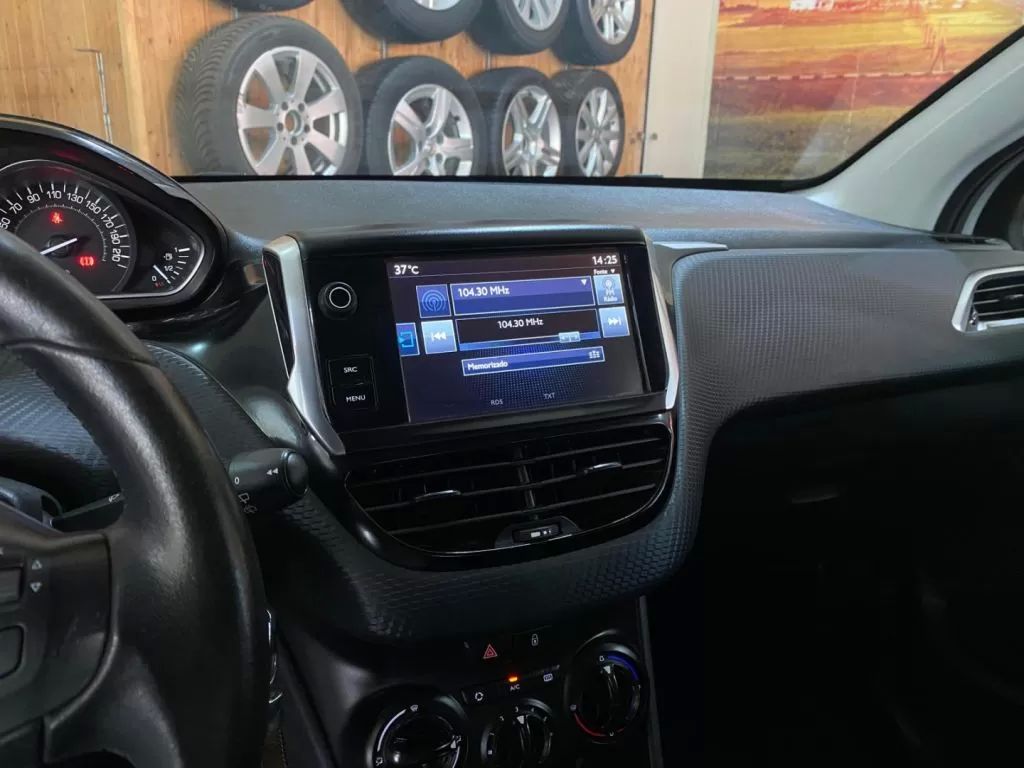peugeot-208-2016-gasolina-1199cc