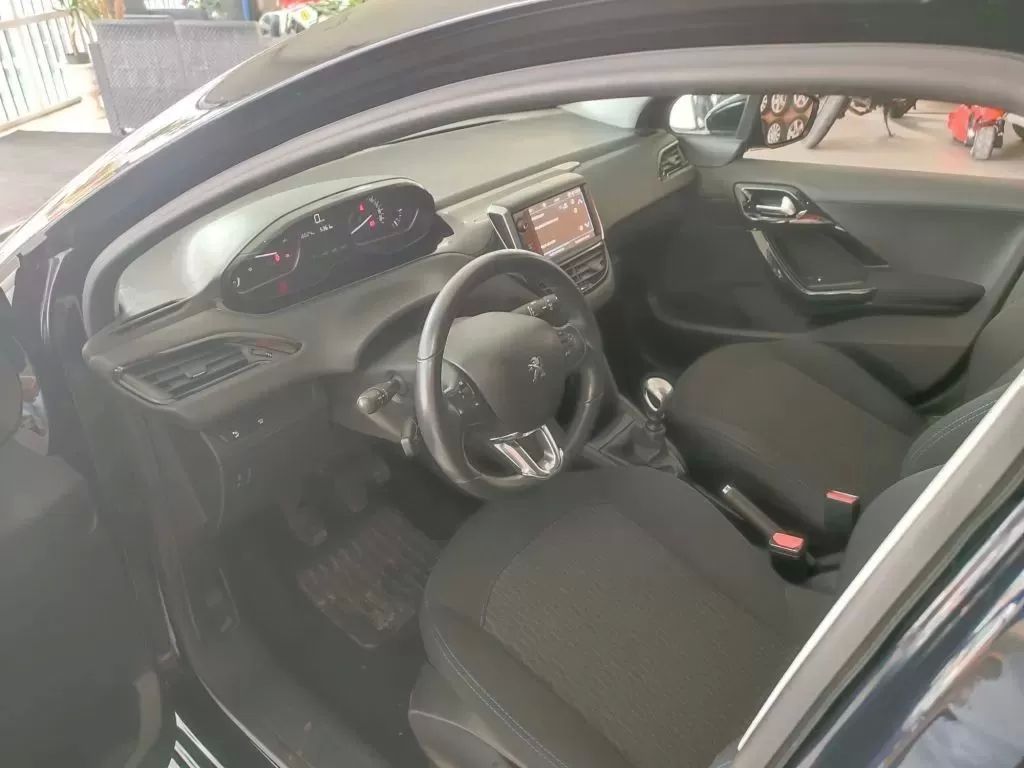 peugeot-208-2018-diesel-1499cc