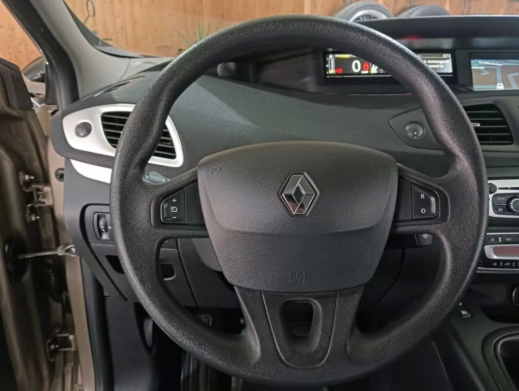 renault-scenic-2015-gasolina-1197cc