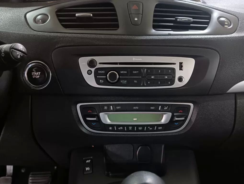 renault-scenic-2015-gasolina-1197cc