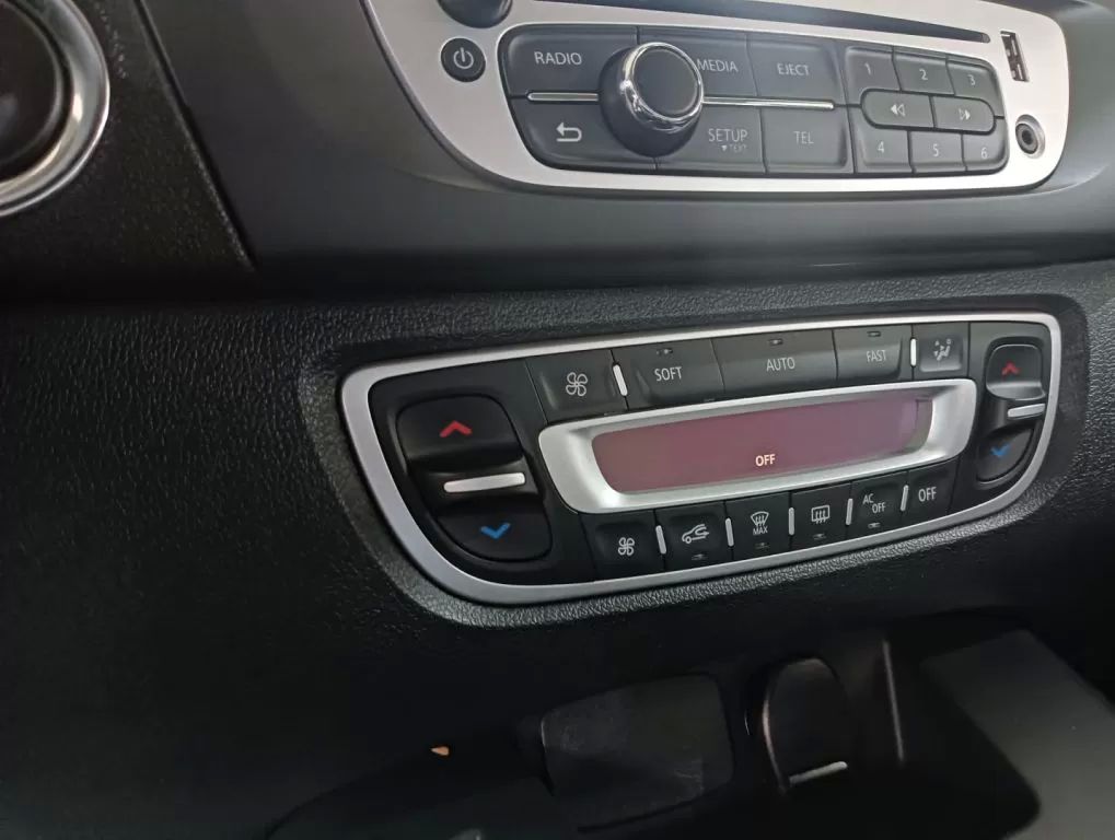 renault-scenic-2015-gasolina-1197cc