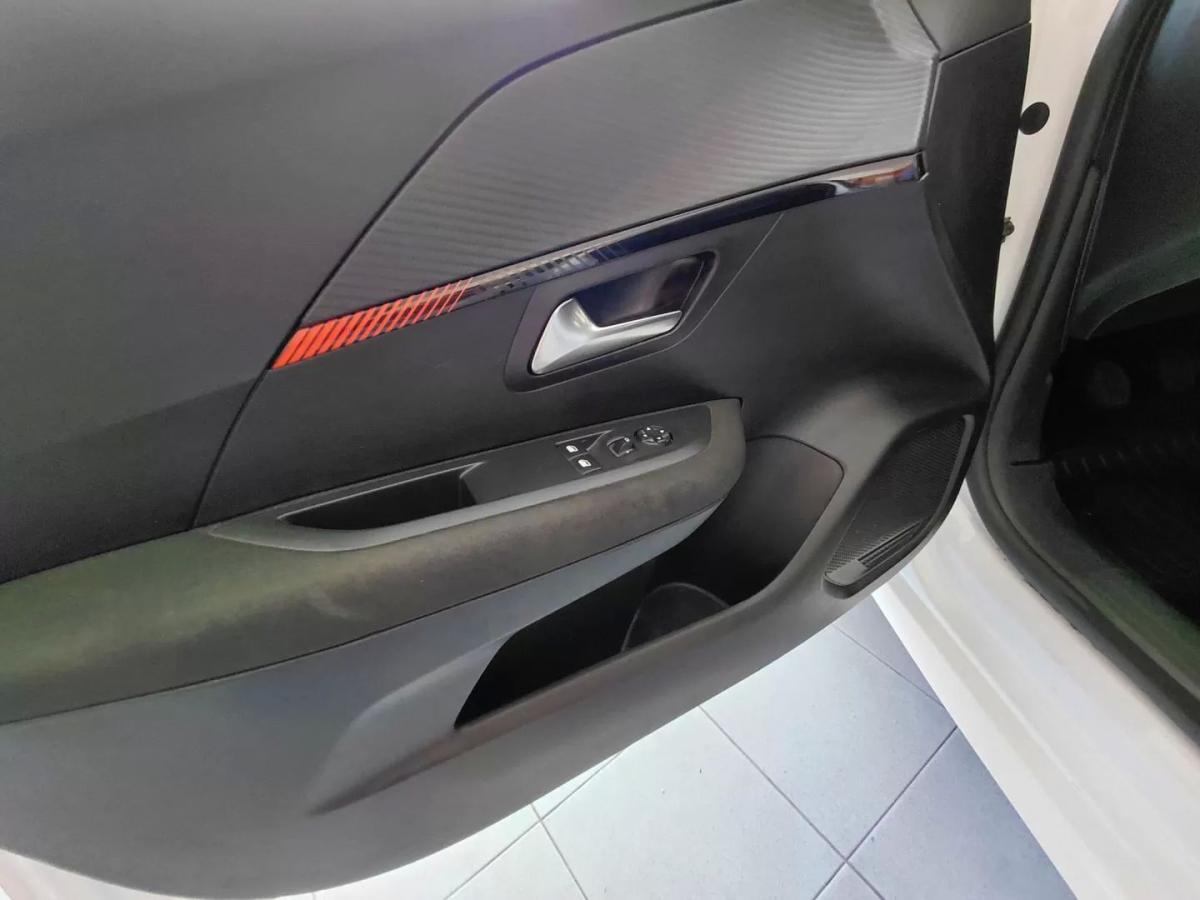peugeot-208-2021-gasolina-1199cc