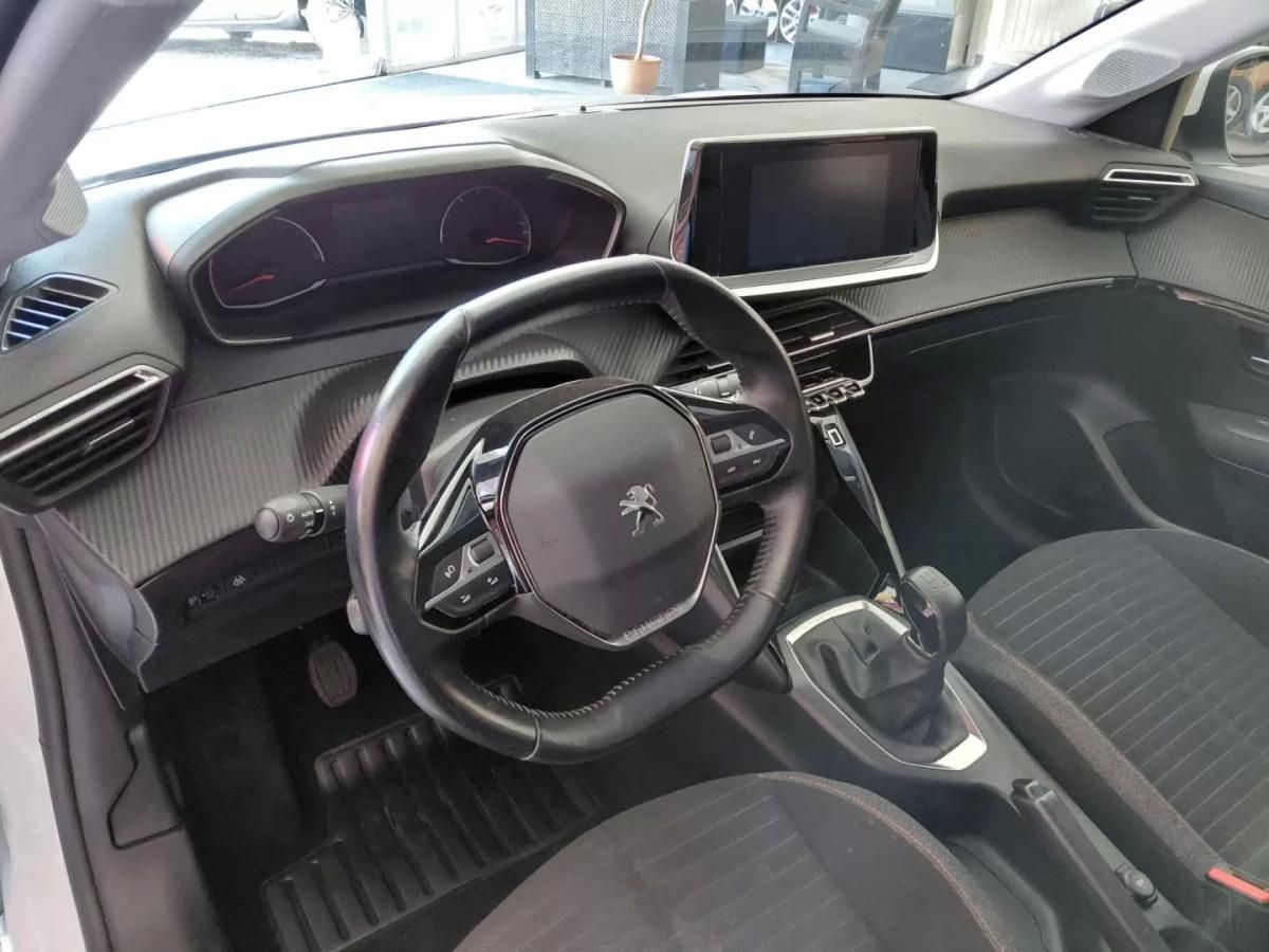 peugeot-208-2021-gasolina-1199cc